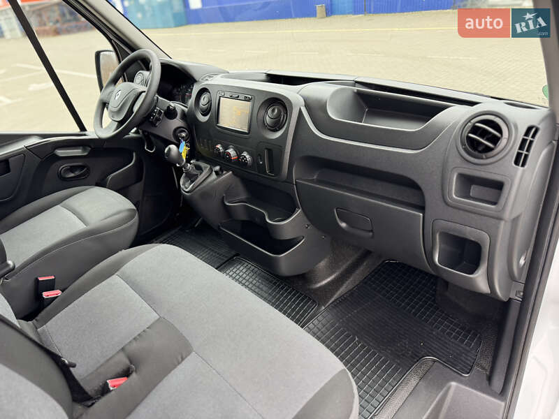 Вантажний фургон Renault Master 2019 в Дубні