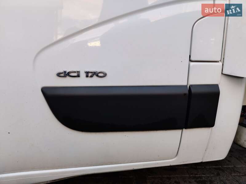 Евакуатор Renault Master 2016 в Сарнах