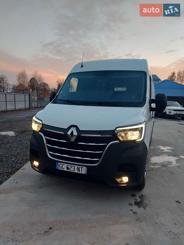 Грузовой фургон Renault Master 2021 в Млинове