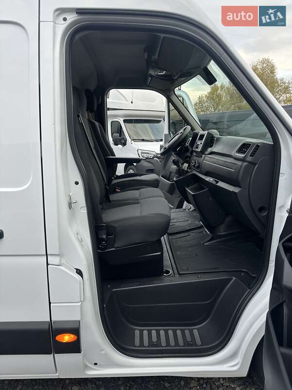 Вантажний фургон Renault Master 2022 в Ковелі