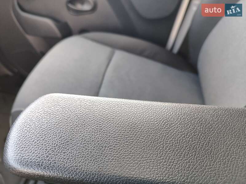 Тентований Renault Master 2021 в Києві фото 15 Тентований Renault Master 2021 в Києві