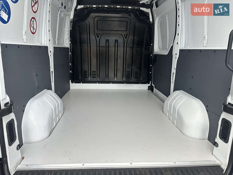 Вантажний фургон Renault Master 2021 в Дубні фото 106 Вантажний фургон Renault Master 2021 в Дубні