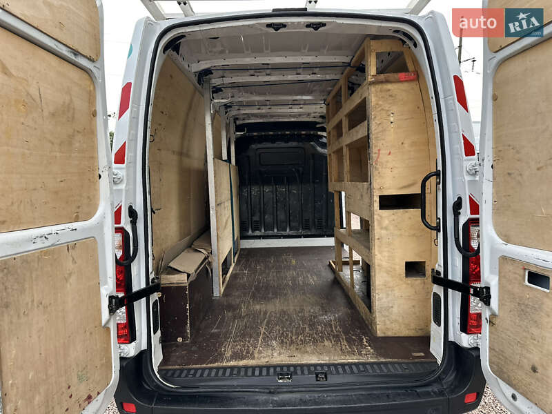 Вантажний фургон Renault Master 2021 в Рівному