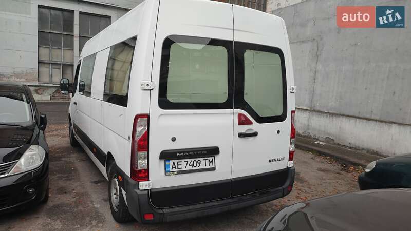 Вантажопасажирський фургон Renault Master 2012 в Дніпрі