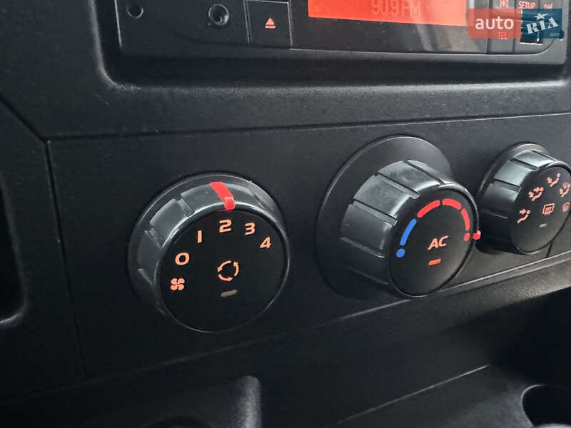 Другие грузовики Renault Master 2016 в Ровно