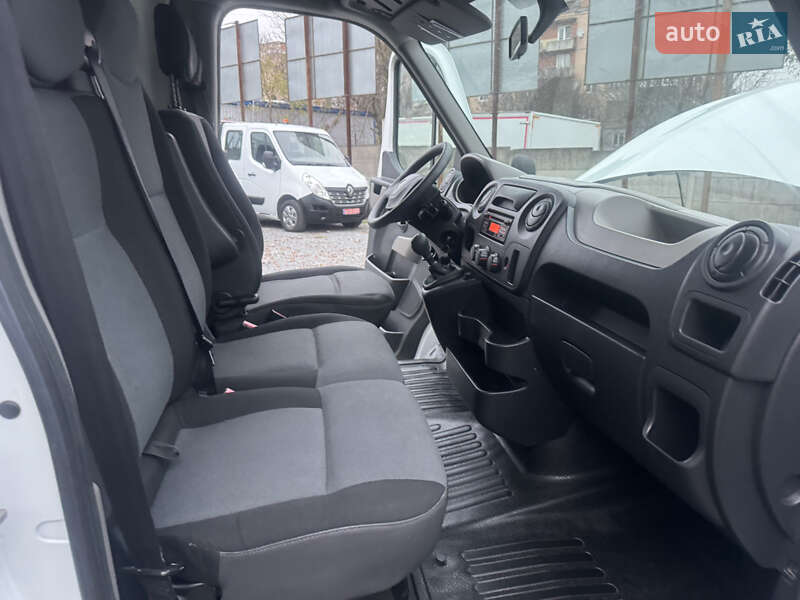 Другие грузовики Renault Master 2016 в Ровно