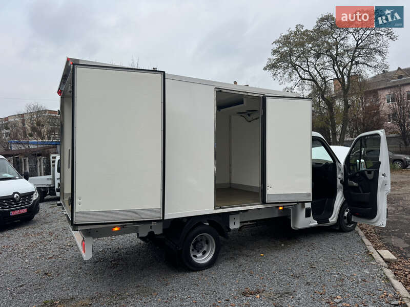 Другие грузовики Renault Master 2016 в Ровно