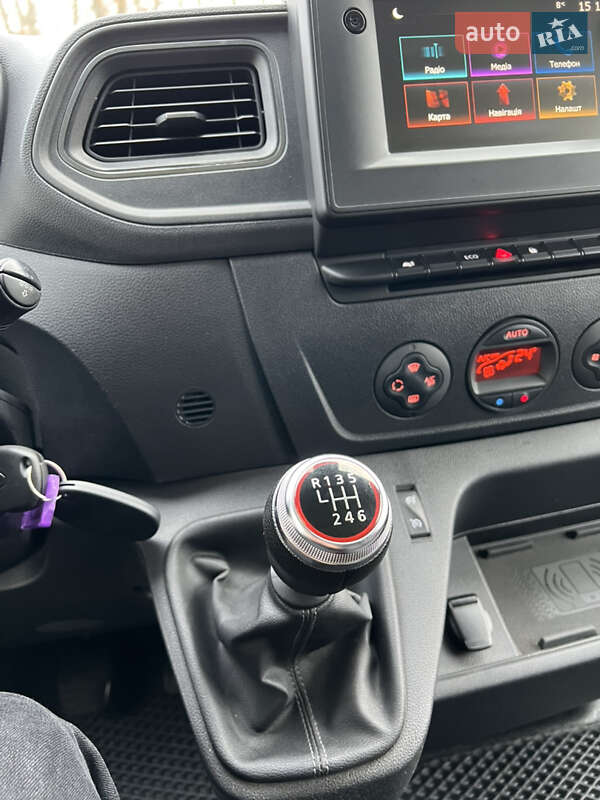 Вантажний фургон Renault Master 2022 в Луцьку
