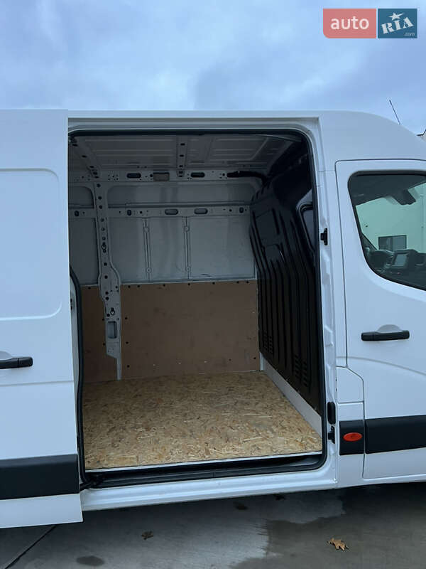Вантажний фургон Renault Master 2022 в Луцьку