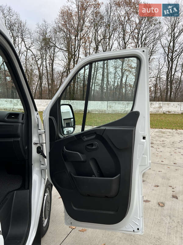 Вантажний фургон Renault Master 2022 в Луцьку