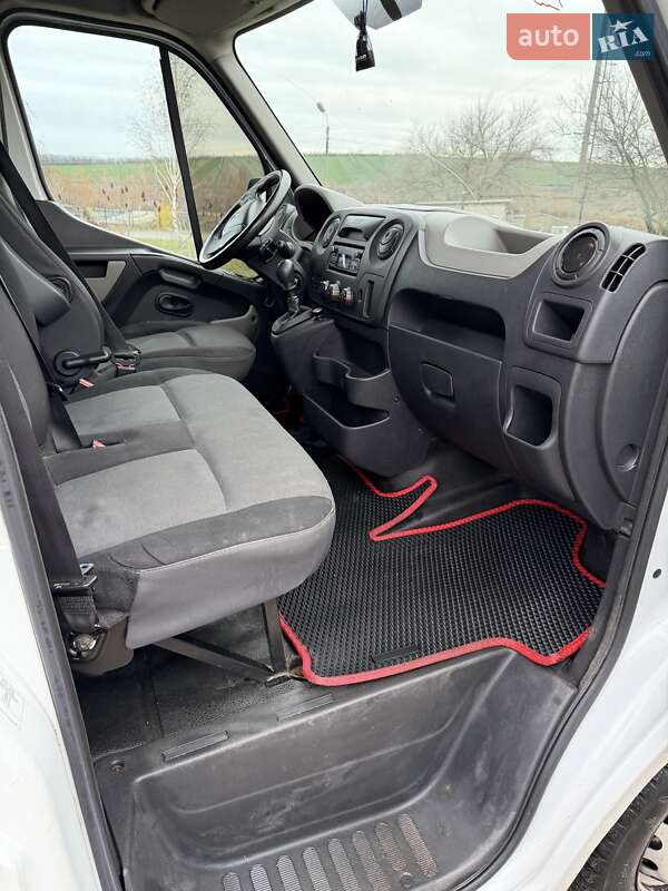 Грузовой фургон Renault Master 2015 в Червоному Донце