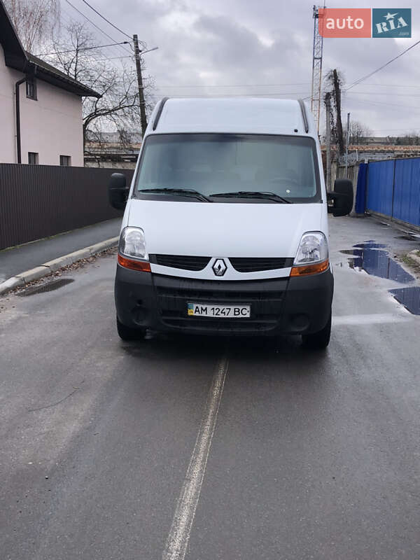 Вантажний фургон Renault Master 2004 в Житомирі