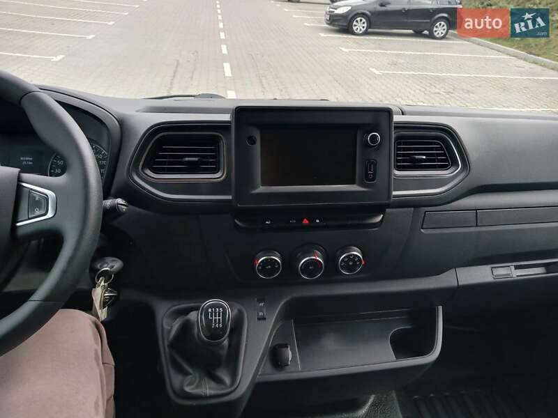 Вантажний фургон Renault Master 2023 в Тернополі