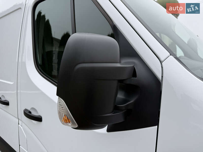 Грузовой фургон Renault Master 2023 в Дубно