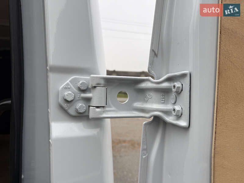 Грузовой фургон Renault Master 2023 в Дубно