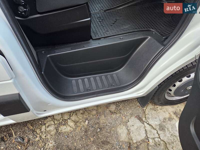 Грузовой фургон Renault Master 2020 в Днепре фото 26 Грузовой фургон Renault Master 2020 в Днепре