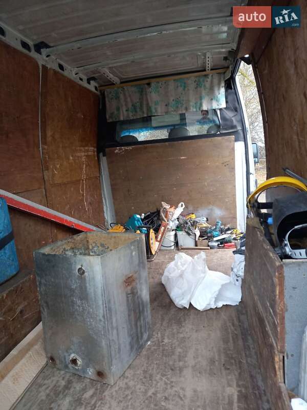 Грузовой фургон Renault Master 2003 в Обухове