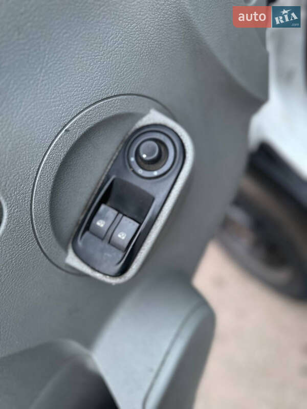 Микроавтобус грузовой (до 3,5т) Renault Master 2007 в Белой Церкви фото 15 Микроавтобус грузовой (до 3,5т) Renault Master 2007 в Белой Церкви