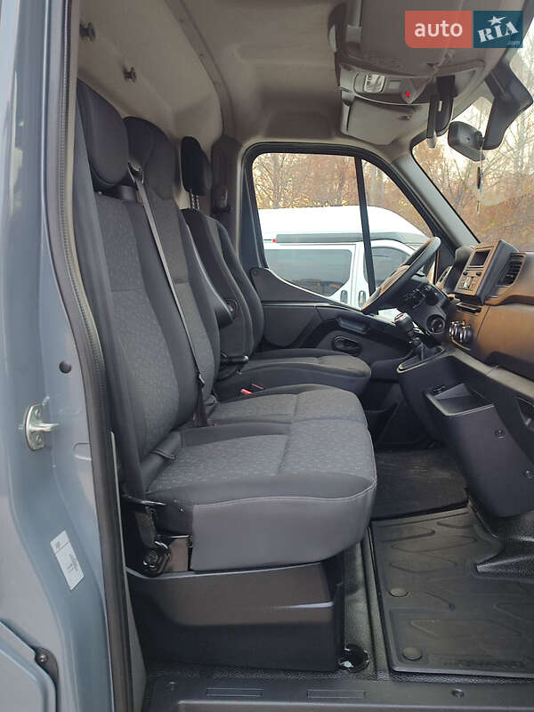 Вантажний фургон Renault Master 2021 в Луцьку