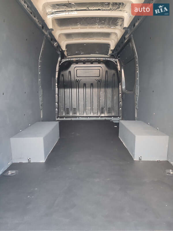 Вантажний фургон Renault Master 2021 в Луцьку