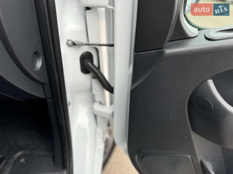 Грузовой фургон Renault Master 2021 в Киеве