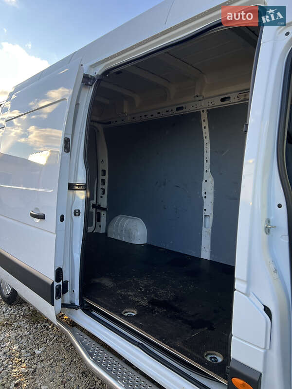 Вантажопасажирський фургон Renault Master 2018 в Львові