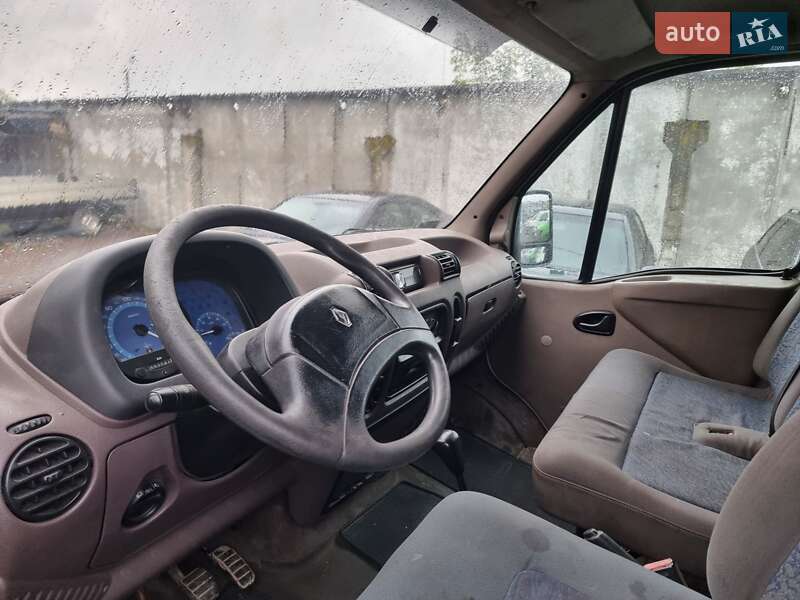 Грузопассажирский фургон Renault Master 2002 в Кременце