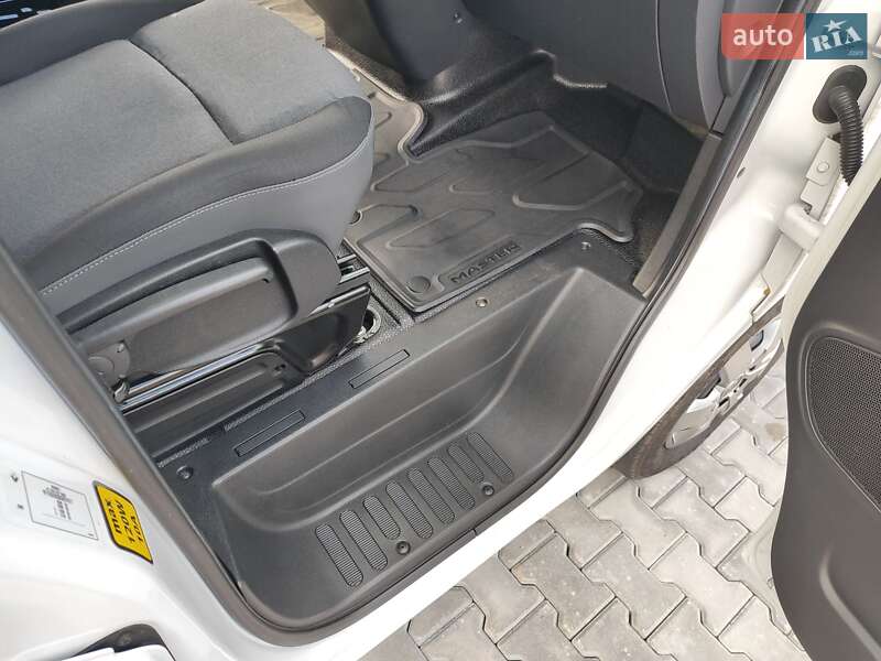 Тентований Renault Master 2021 в Києві фото 7 Тентований Renault Master 2021 в Києві