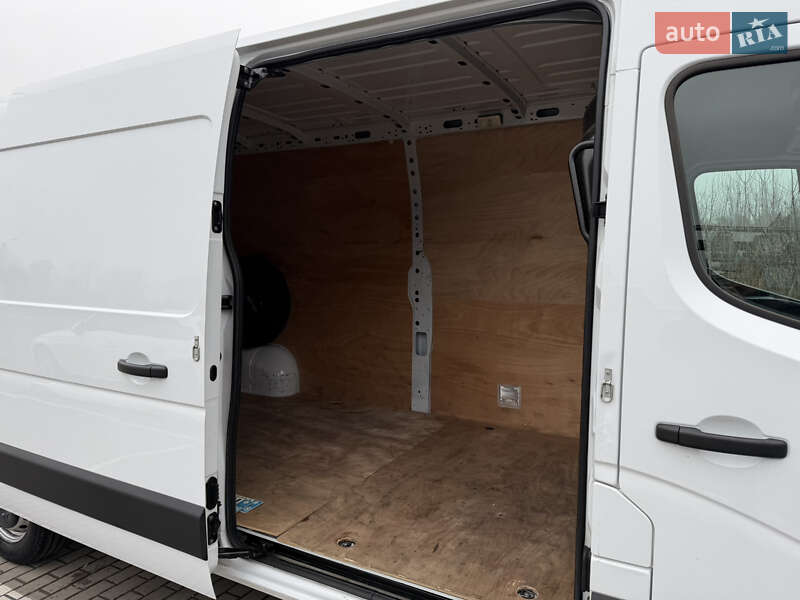 Грузовой фургон Renault Master 2022 в Дубно