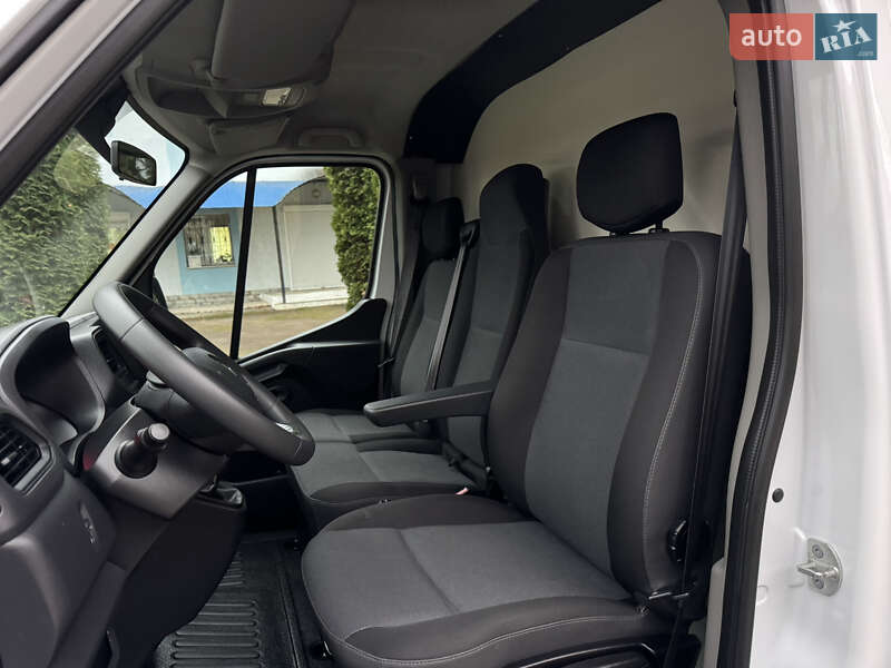 Грузовой фургон Renault Master 2021 в Корце