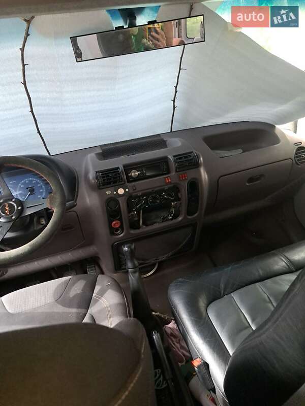 Вантажний фургон Renault Master 1998 в Ужгороді