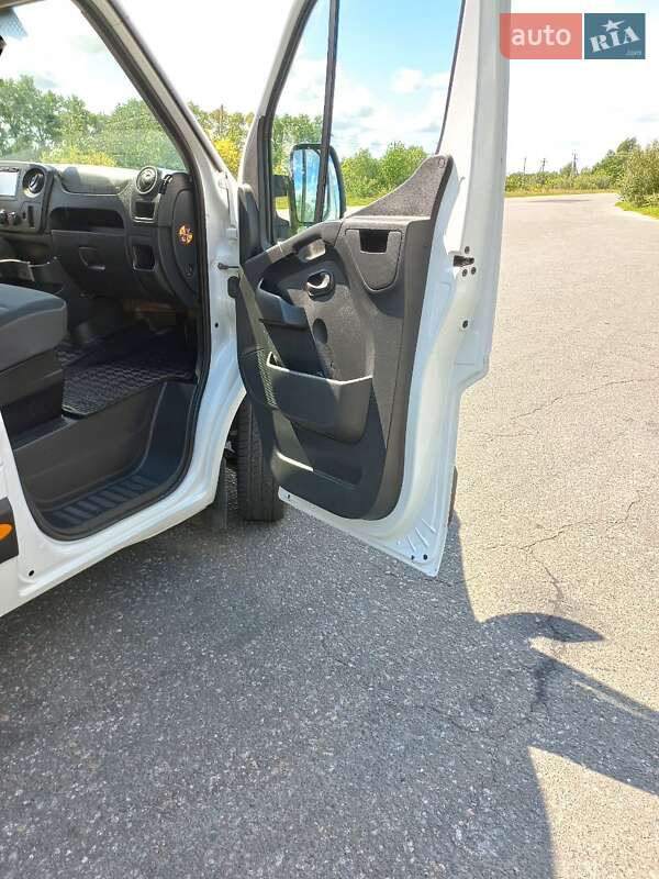 Мікроавтобус вантажний (до 3,5т) Renault Master 2018 в Бердичеві