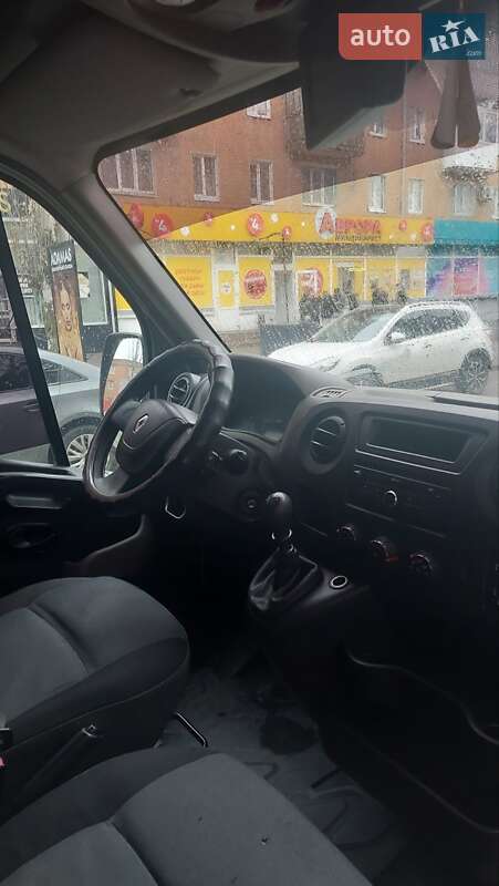 Вантажний фургон Renault Master 2015 в Олександрії