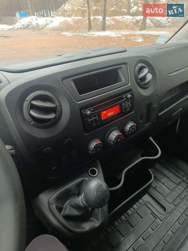 Вантажопасажирський фургон Renault Master 2018 в Дубні