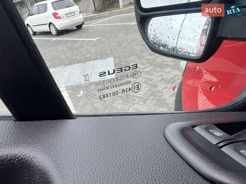 Вантажний фургон Renault Master 2023 в Дніпрі