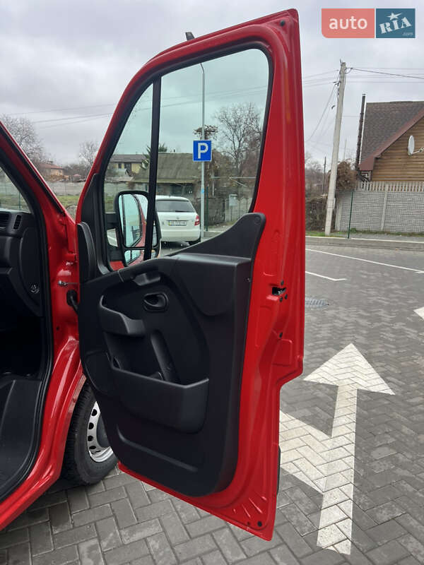 Вантажний фургон Renault Master 2023 в Дніпрі