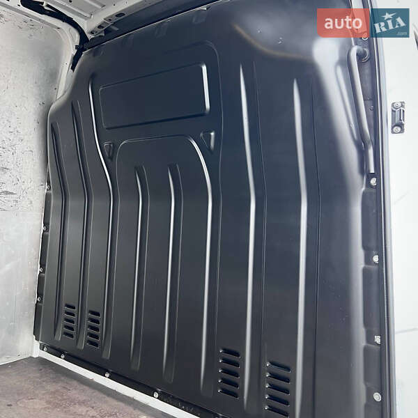 Вантажний фургон Renault Master 2021 в Києві