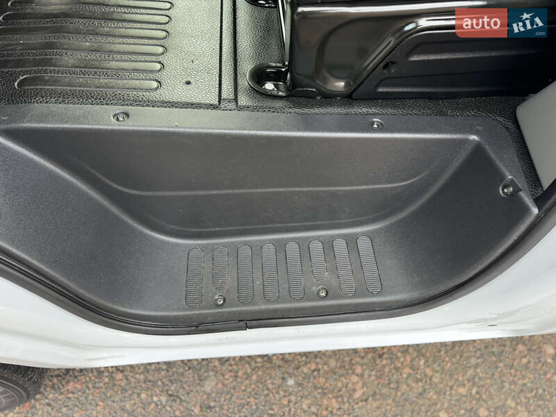 Вантажний фургон Renault Master 2020 в Києві