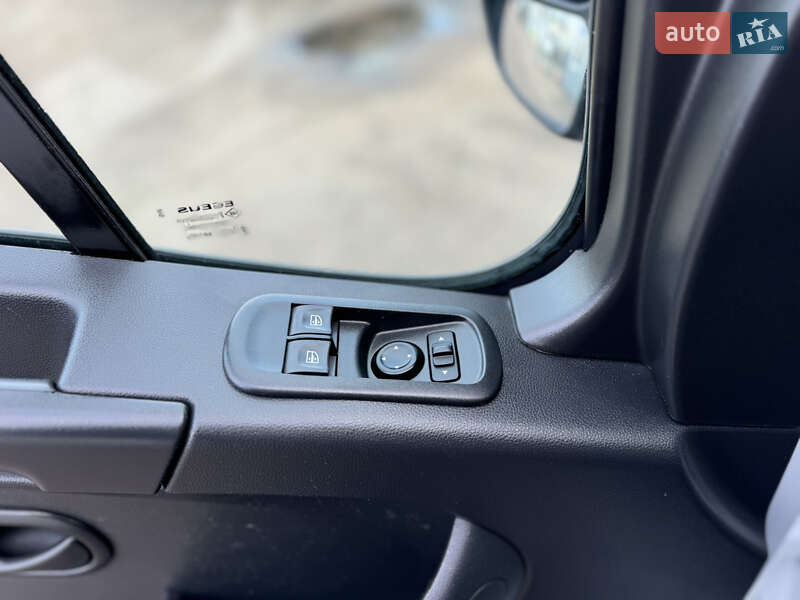 Вантажний фургон Renault Master 2020 в Києві