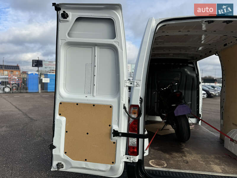 Вантажний фургон Renault Master 2020 в Києві