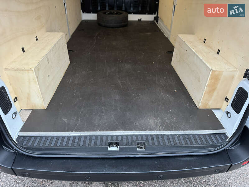 Грузовой фургон Renault Master 2020 в Киеве фото 35 Грузовой фургон Renault Master 2020 в Киеве