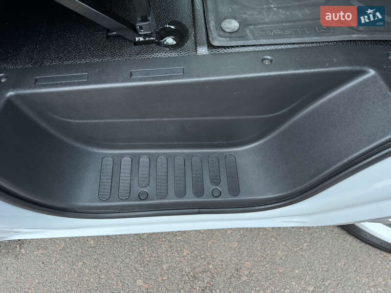 Грузовой фургон Renault Master 2020 в Киеве фото 49 Грузовой фургон Renault Master 2020 в Киеве