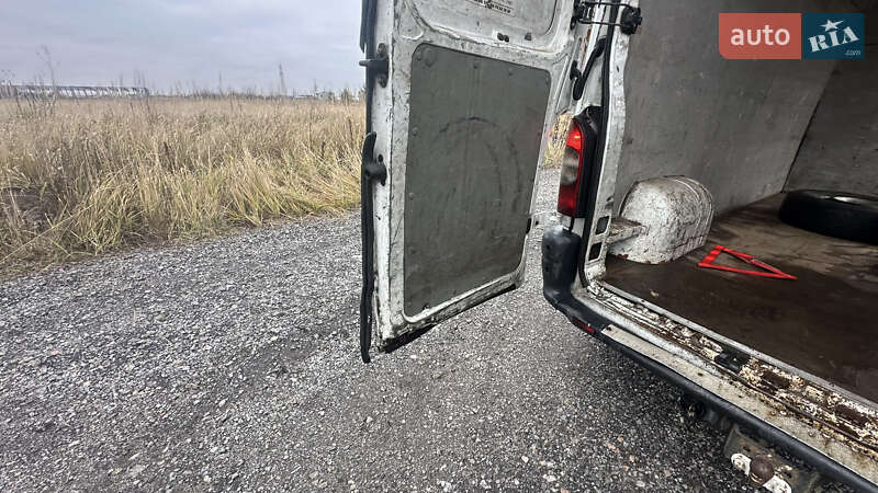 Вантажний фургон Renault Master 2006 в Києві
