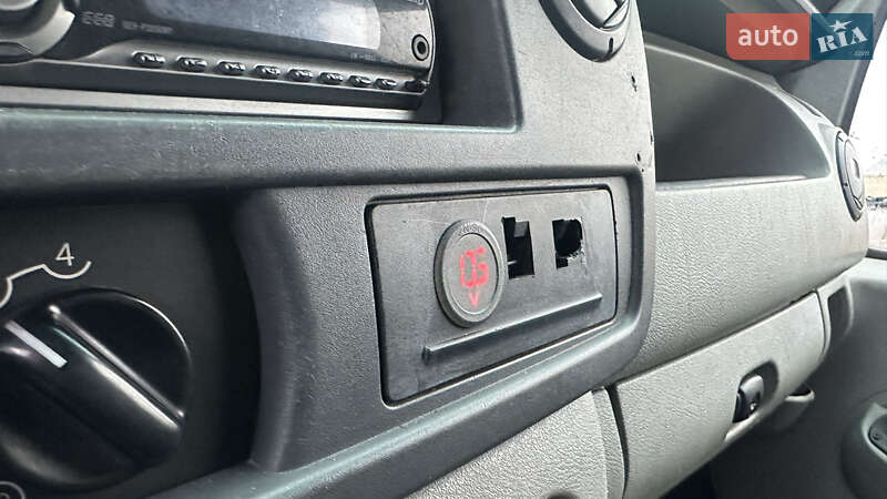 Вантажний фургон Renault Master 2006 в Києві