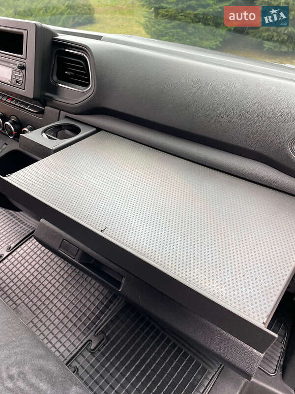 Вантажний фургон Renault Master 2020 в Дубні