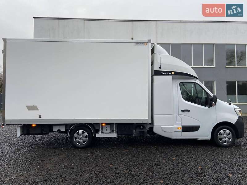 Renault Master 2023