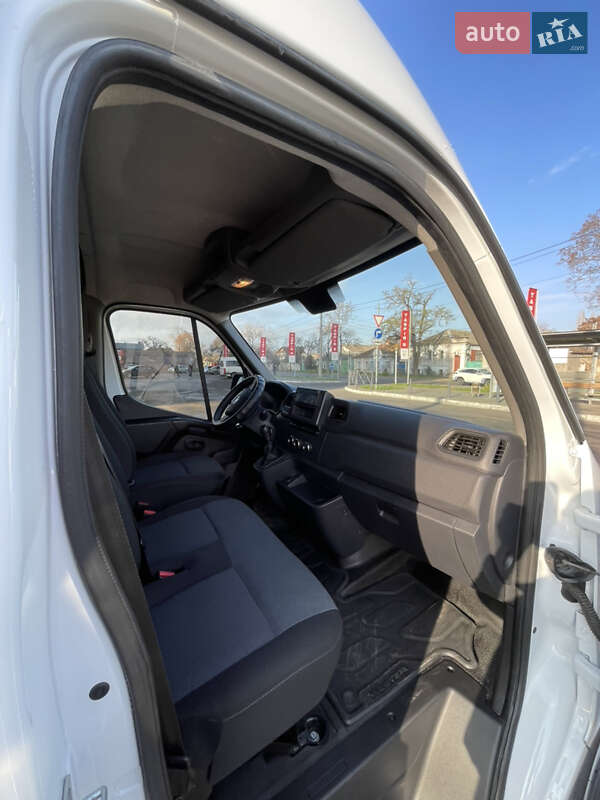 Мікроавтобус вантажний (до 3,5т) Renault Master 2023 в Миколаєві