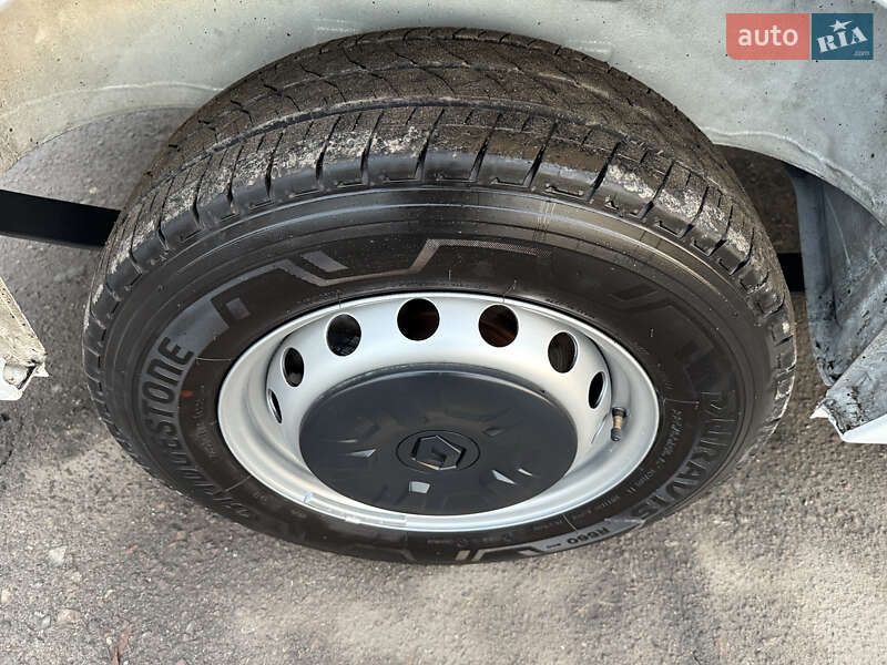 Грузовой фургон Renault Master 2023 в Дубно