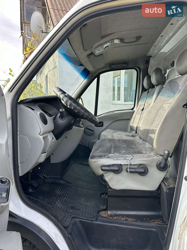 Вантажний фургон Renault Master 2006 в Житомирі