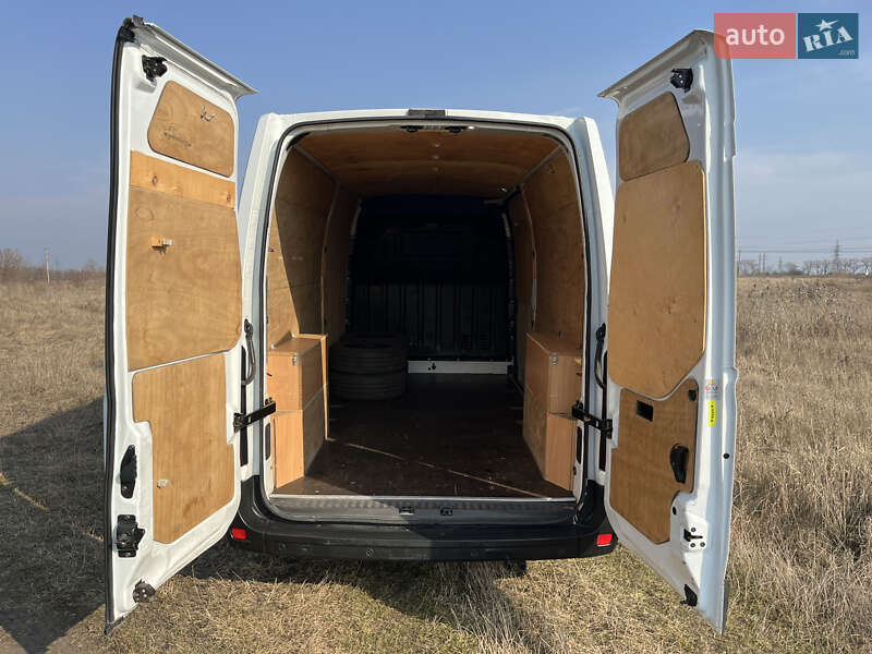 Вантажний фургон Renault Master 2017 в Миргороді